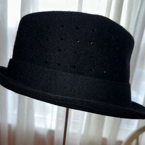 Midnight Velvet Black Party Hat